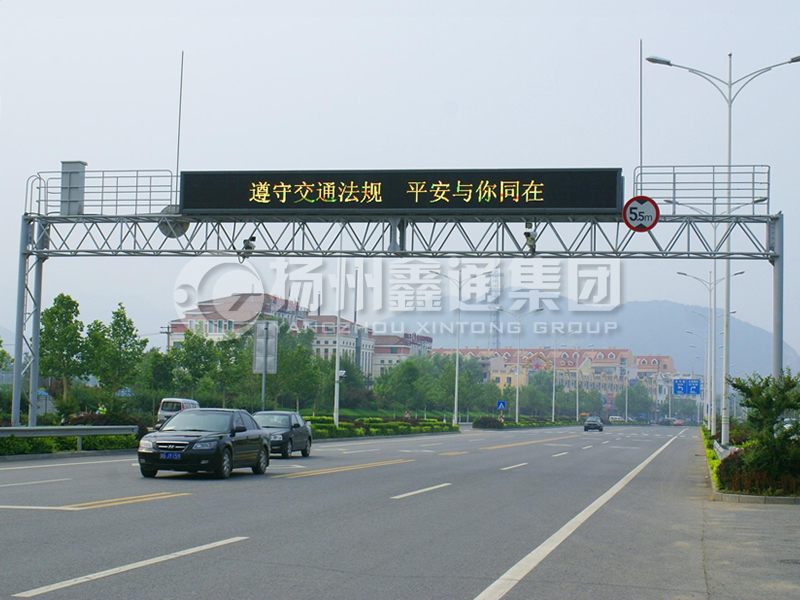 LMJ-013，桁架式情報(bào)板門架，龍門架